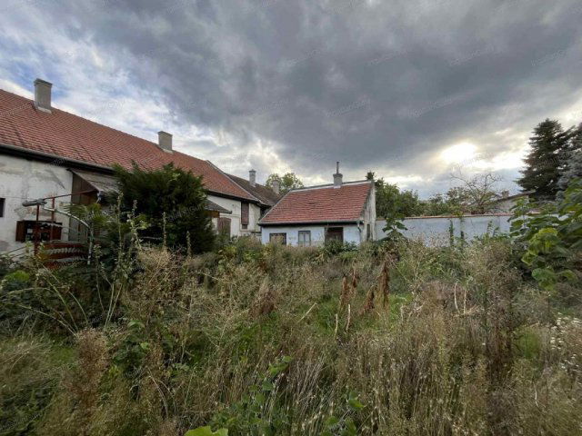 Eladó családi ház, Kecskeméten 65 M Ft, 5 szobás