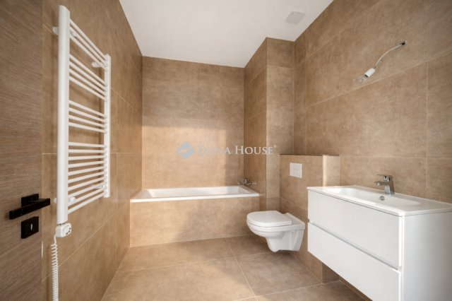 Eladó téglalakás, Budapesten, IV. kerületben 118.5 M Ft