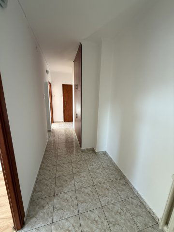 Eladó téglalakás, Tatabányán 36.9 M Ft, 1+2 szobás