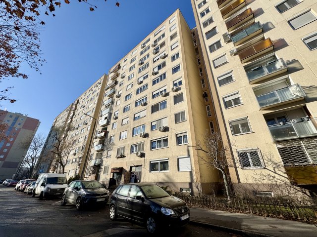 Eladó panellakás, Budapesten, XX. kerületben 65 M Ft, 3 szobás