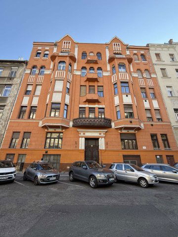 Eladó téglalakás, Budapesten, VII. kerületben 129.9 M Ft