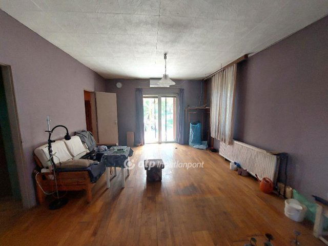 Eladó családi ház, Martonvásáron 85 M Ft, 3 szobás