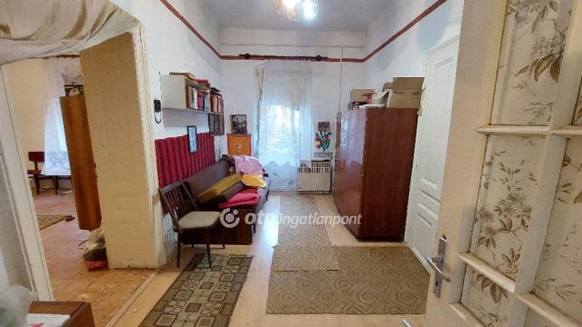 Eladó családi ház, Karcagon 15 M Ft, 1+1 szobás