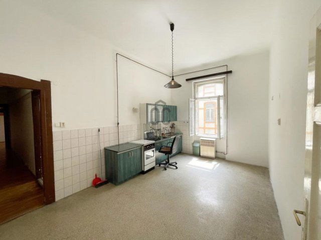 Eladó téglalakás, Budapesten, VI. kerületben 90 M Ft, 3 szobás