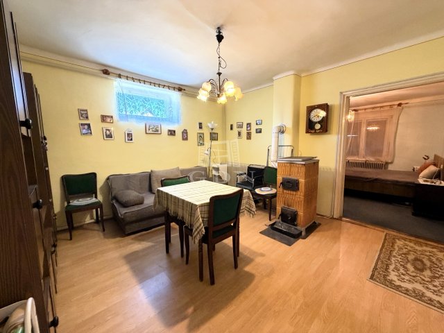 Eladó családi ház, Orcin 49.9 M Ft, 4 szobás