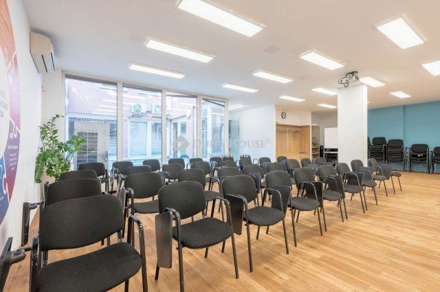 Eladó iroda, Budapesten, I. kerületben 1200 M Ft, 7 szobás