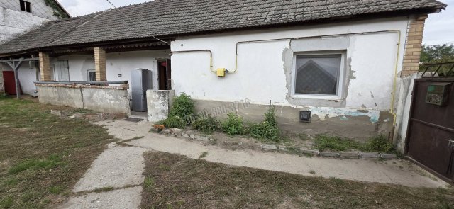 Eladó családi ház, Dunaegyházán 12 M Ft, 2 szobás