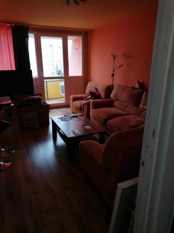Kiadó panellakás, albérlet, Pécsett 190 E Ft / hó, 3 szobás