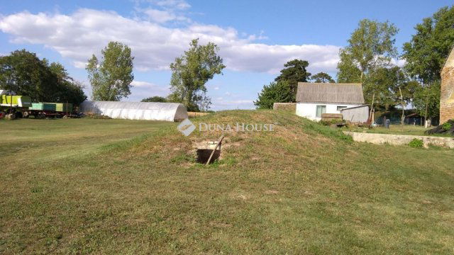 Eladó mezogazdasagi ingatlan, Balatonvilágoson 59.9 M Ft