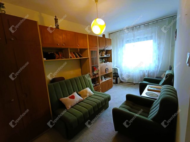 Eladó panellakás, Szegeden 46.9 M Ft, 2 szobás