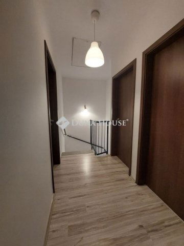 Eladó sorház, Pécelen 89.9 M Ft, 1+4 szobás