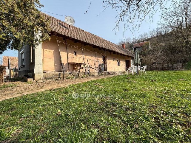 Eladó családi ház, Nagyberényen 23.5 M Ft, 2 szobás