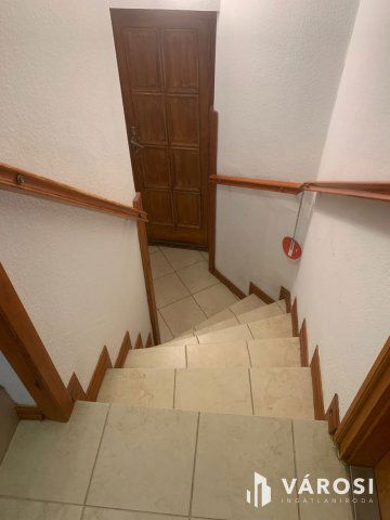 Eladó családi ház, Debrecenben 220 M Ft, 5 szobás
