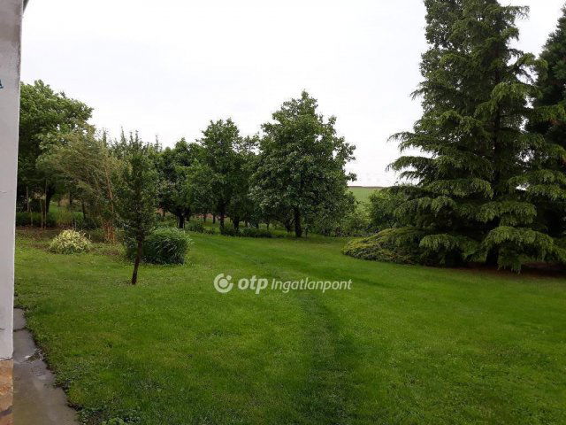 Eladó családi ház, Pogányon 95 M Ft, 5 szobás