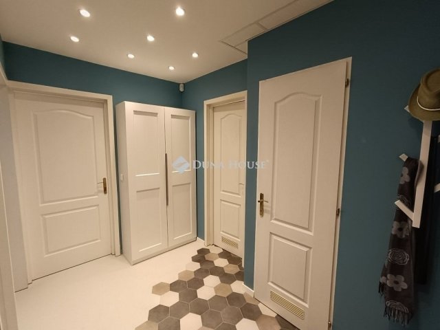 Eladó téglalakás, Budapesten, VIII. kerületben 85.2 M Ft