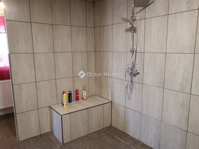 Eladó családi ház, Ceglédbercelen 58 M Ft, 3 szobás