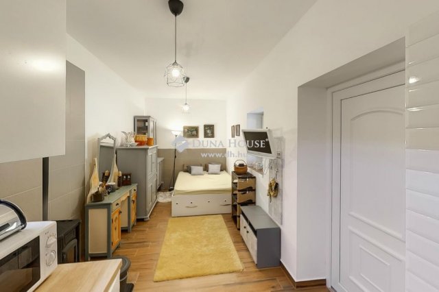 Eladó családi ház, Lajosmizsén 500 M Ft, 4 szobás