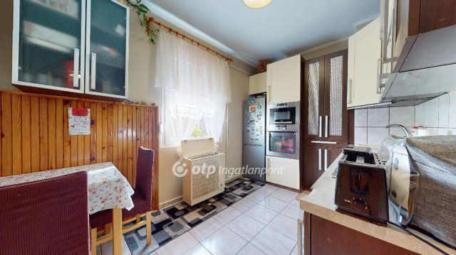 Eladó téglalakás, Miskolcon 33.9 M Ft, 2 szobás