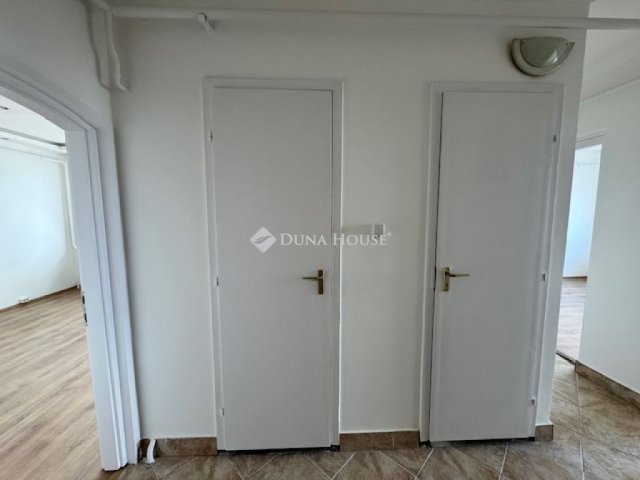 Eladó panellakás, Budapesten, XI. kerületben 82 M Ft, 3 szobás