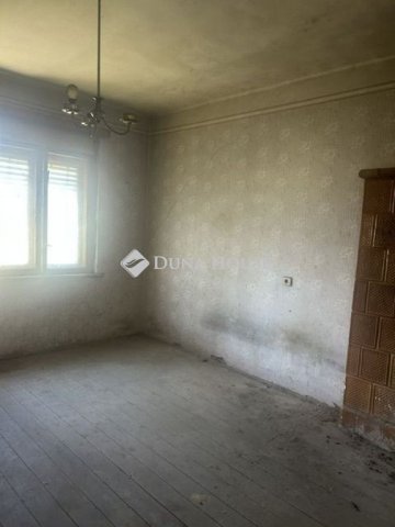 Eladó családi ház, Halászin 29.5 M Ft, 2 szobás