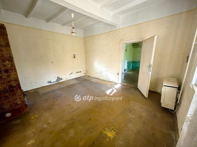 Eladó családi ház, Karcagon 12.5 M Ft, 2 szobás