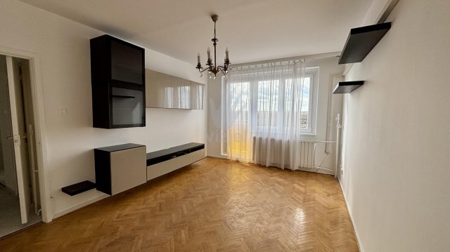 Kiadó panellakás, albérlet, Bajon 180 E Ft / hó, 3 szobás