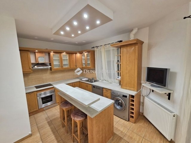 Eladó családi ház, Üllőn 114.8 M Ft, 4 szobás