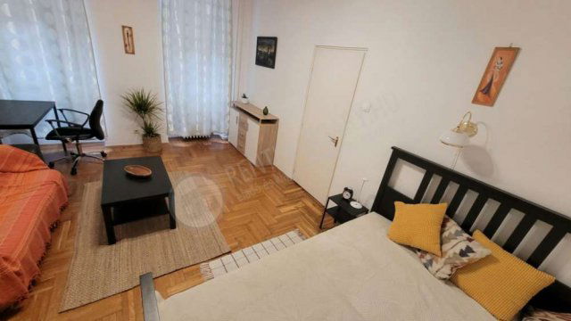 Kiadó téglalakás, albérlet, V. kerületben, Széchenyi utcában