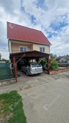 Eladó családi ház, Ácson 84.9 M Ft, 4 szobás