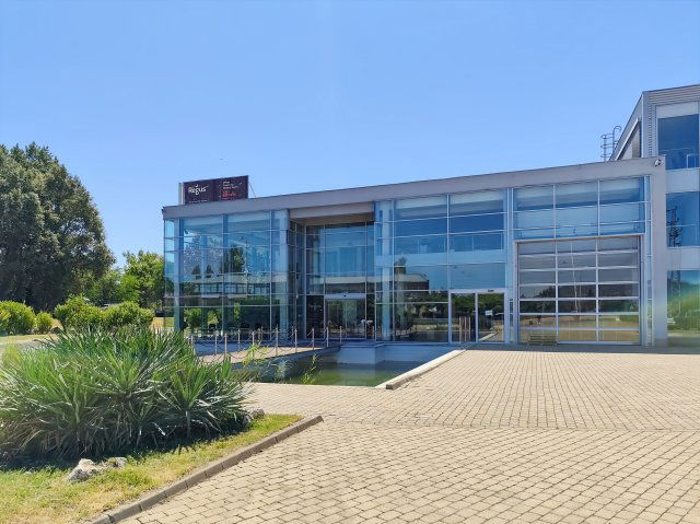 Kiadó iroda, Szentendrén, Dobogókői úton 113 E Ft / hó