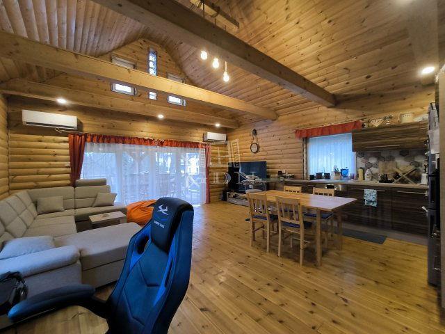 Eladó családi ház, Szigetmonostorban 94.9 M Ft, 2+2 szobás