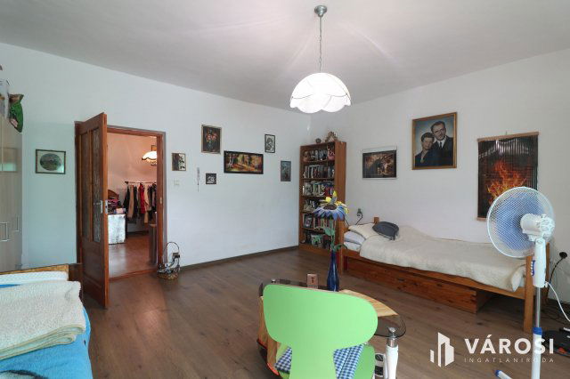 Eladó családi ház, Kiszomboron 29.9 M Ft, 3 szobás