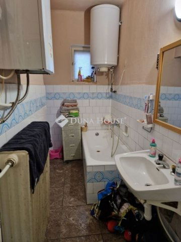 Eladó családi ház, Monoron 47.99 M Ft, 2 szobás