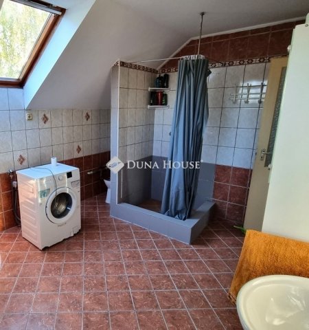 Eladó családi ház, Papkeszin 84.9 M Ft, 9 szobás