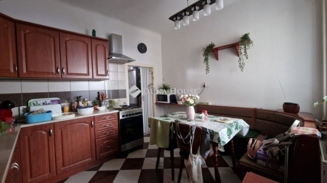 Eladó családi ház, Budapesten, XVI. kerületben 65 M Ft, 4 szobás