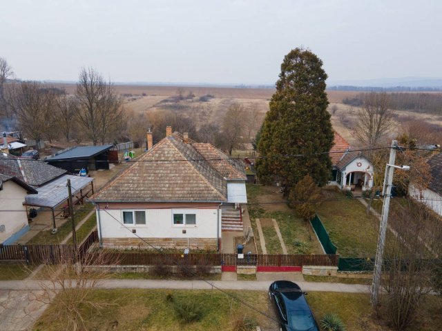 Eladó családi ház, Tereskén 27.9 M Ft, 4 szobás