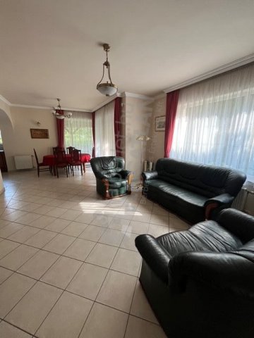 Kiadó ikerház, albérlet, XVI. kerületben, Petőfi utcában