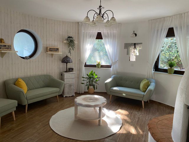 Eladó családi ház, Leányfaluban 149.9 M Ft, 4 szobás