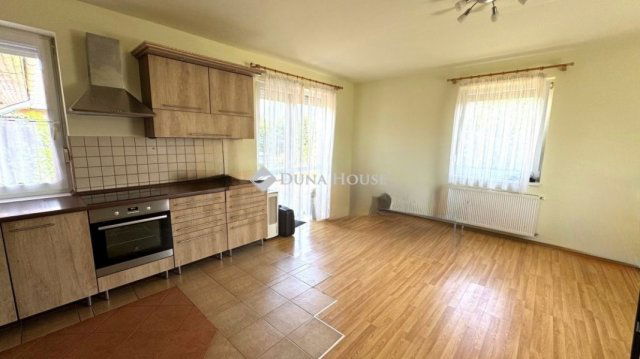 Eladó ikerház, Ebesen 82.4 M Ft, 1 szobás / költözzbe.hu