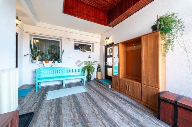 Eladó családi ház, Miskolcon 129.99 M Ft, 9 szobás