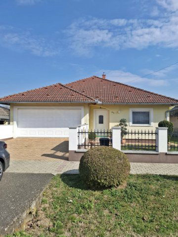 Eladó családi ház, Taszáron 82 M Ft, 3+1 szobás