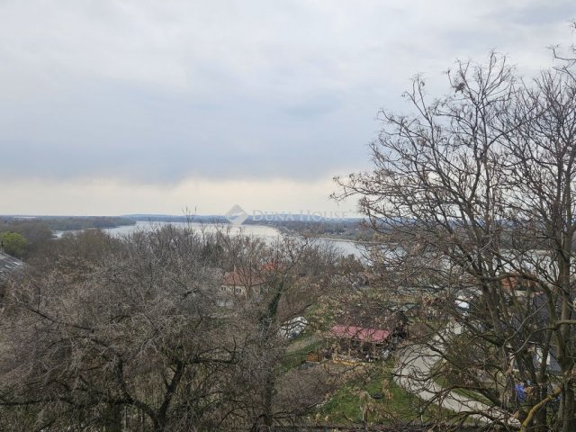 Eladó téglalakás, Lábatlanon 25.5 M Ft, 1 szobás