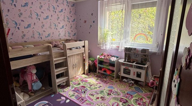 Eladó panellakás, Békéscsabán 45 M Ft, 2+1 szobás