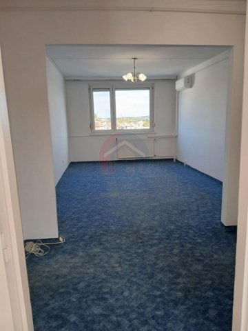 Eladó panellakás, Sopronban 48 M Ft, 2 szobás
