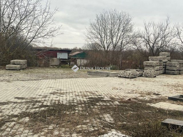 Eladó telek, Pécsett, Nagyárpádi úton 6.35 M Ft