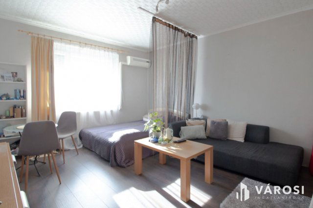 Eladó panellakás, Békéscsabán 31.5 M Ft, 2 szobás