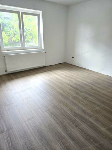 Eladó családi ház, Ácson 85 M Ft, 4 szobás