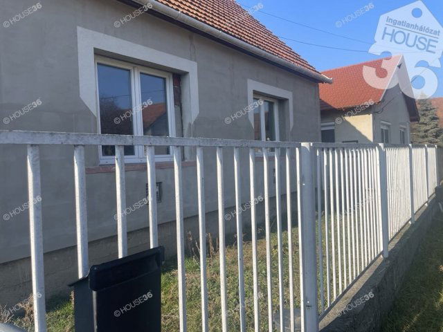 Eladó családi ház, Lajosmizsén 49.9 M Ft, 2 szobás