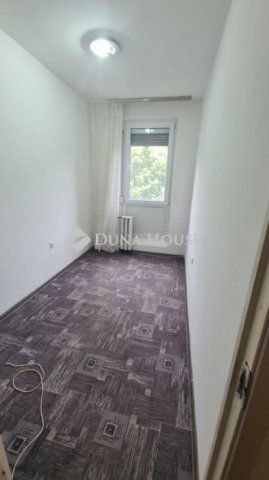 Kiadó panellakás, albérlet, Pécsett 159 E Ft / hó, 2+1 szobás