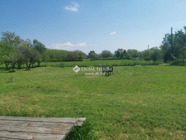 Eladó családi ház, Nyugotszenterzsébeten 5.6 M Ft, 2 szobás